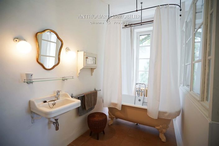 Image No.49-9 Bed Property for sale