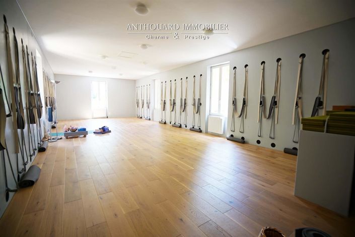 Image No.55-9 Bed Property for sale