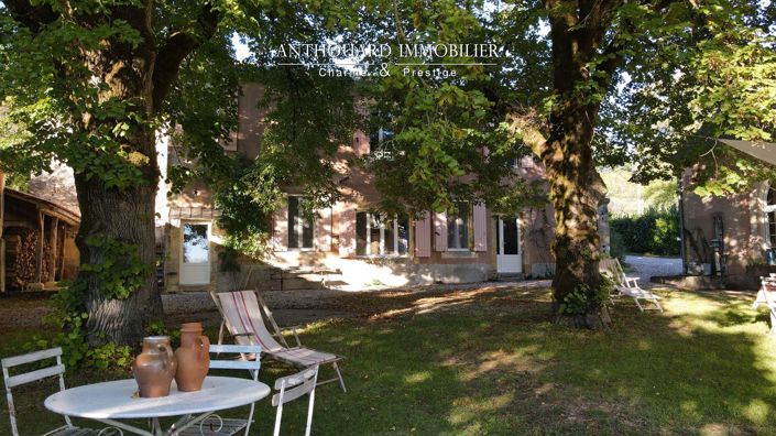 Image No.9-9 Bed Property for sale