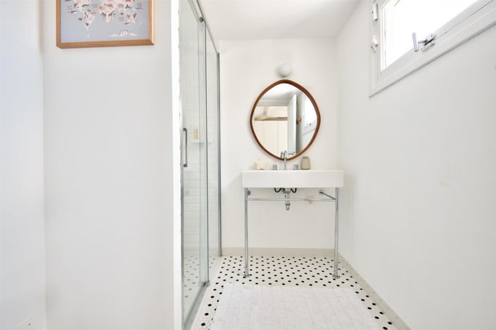 Image No.20-5 Bed House for sale