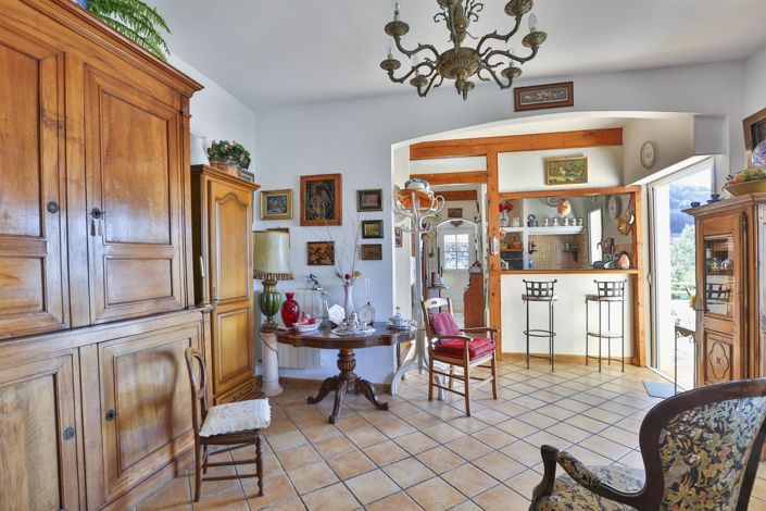 Image No.7-4 Bed House for sale