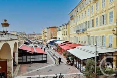 5 Bed Apartment for sale