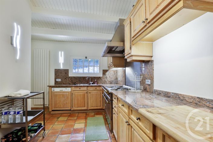 Image No.10-5 Bed House for sale