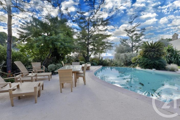 Image No.2-5 Bed House for sale