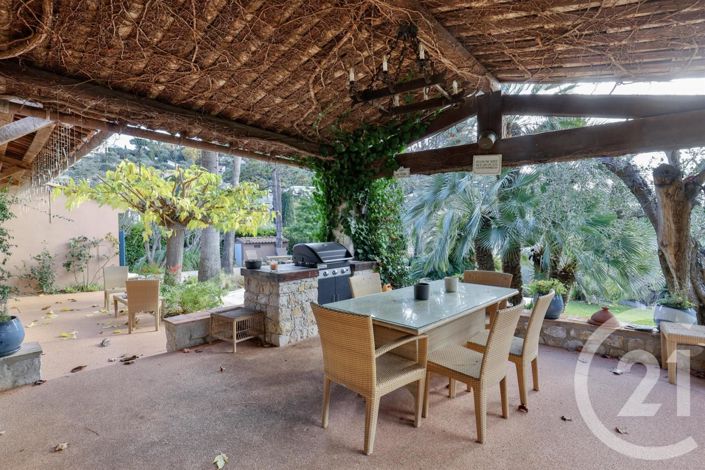 Image No.5-5 Bed House for sale