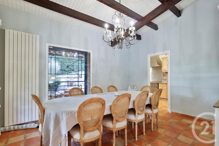 Image No.9-5 Bed House for sale