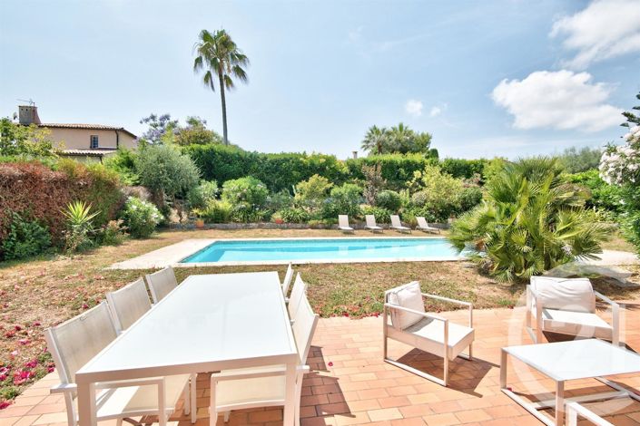 Image No.25-5 Bed House for sale