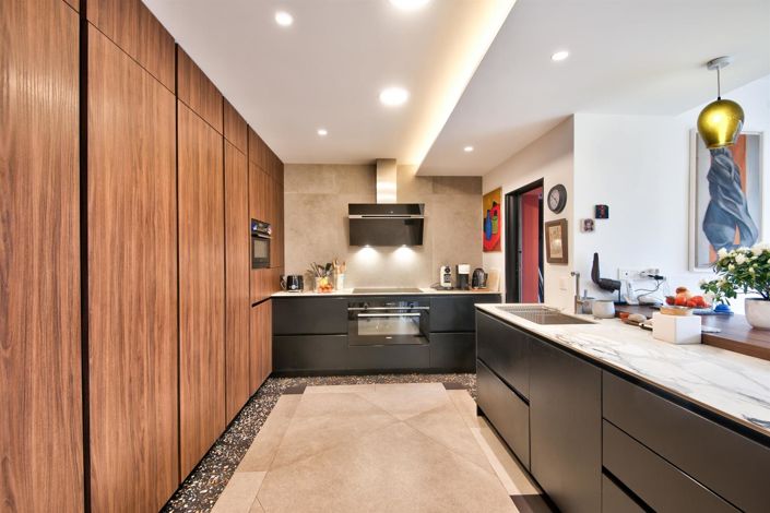 Image No.16-4 Bed House for sale