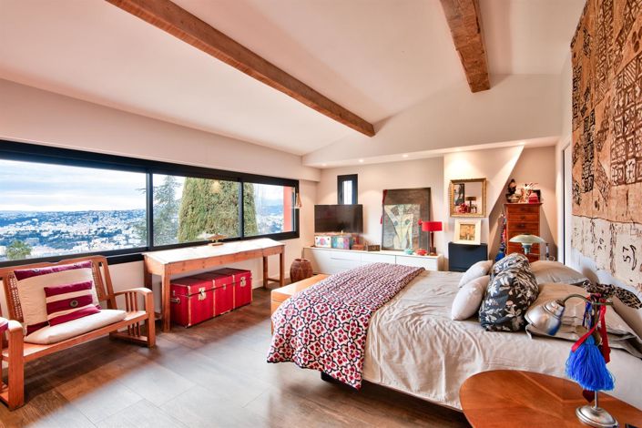 Image No.17-4 Bed House for sale