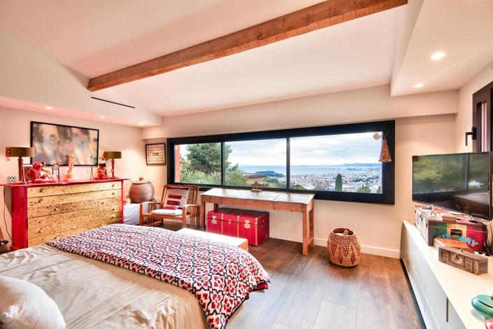 Image No.19-4 Bed House for sale