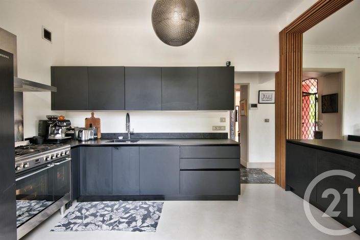 Image No.10-4 Bed House for sale