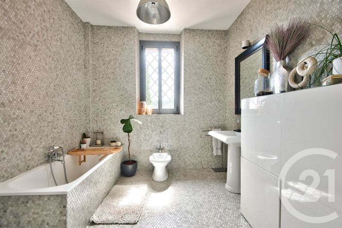 Image No.13-4 Bed House for sale