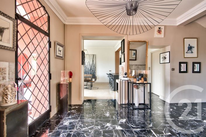 Image No.9-4 Bed House for sale