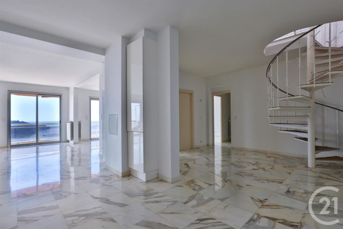 Image No.7-3 Bed Apartment for sale