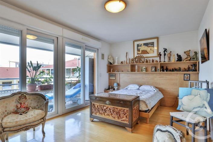 Image No.12-3 Bed Apartment for sale