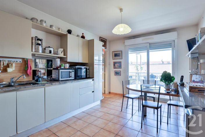 Image No.9-3 Bed Apartment for sale