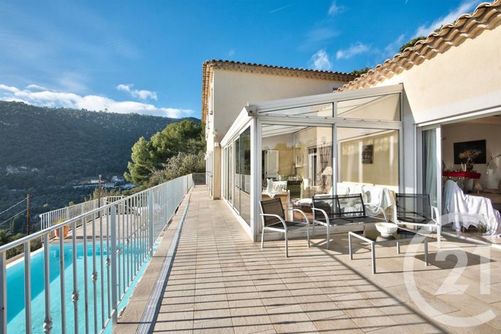 Image No.10-3 Bed House for sale