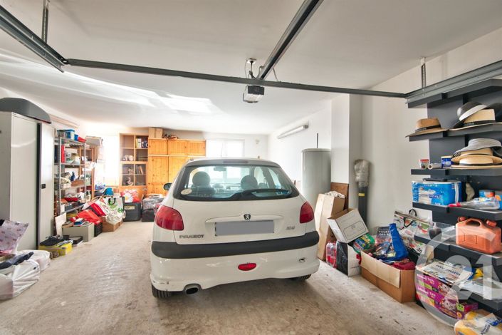 Image No.13-3 Bed House for sale