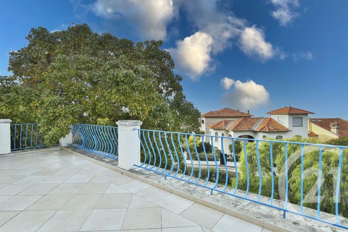 Image No.3-6 Bed House for sale