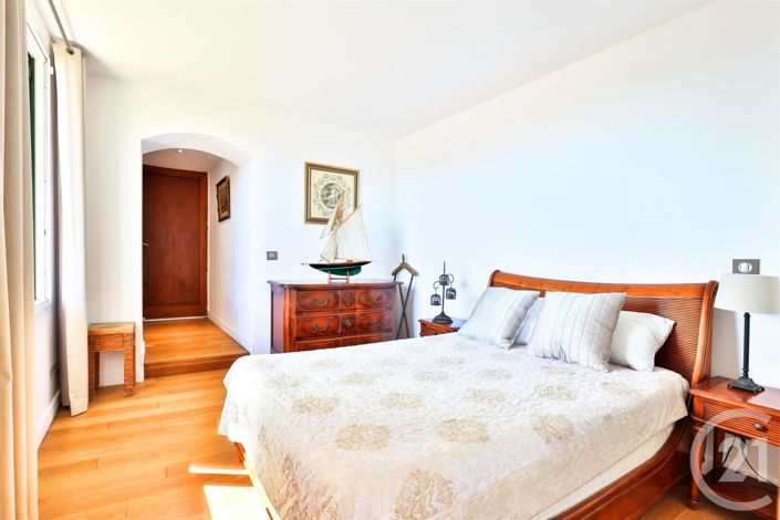 Image No.12-4 Bed House for sale