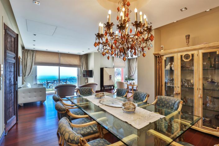 Image No.9-6 Bed House for sale