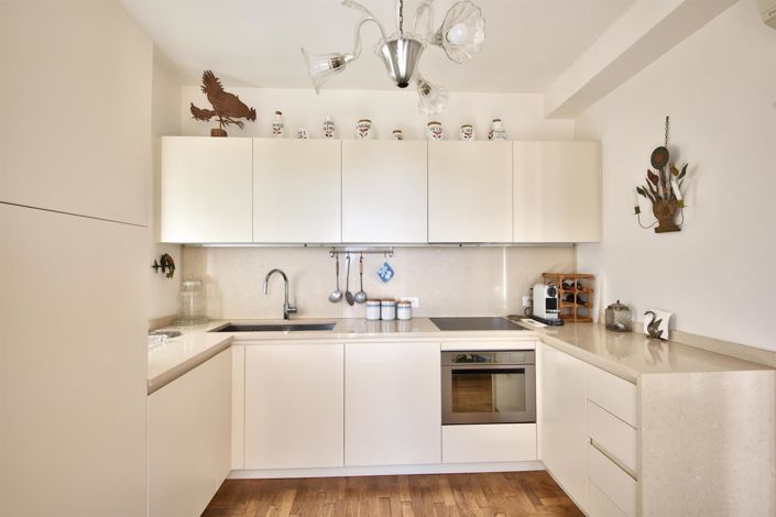 Image No.11-4 Bed House for sale