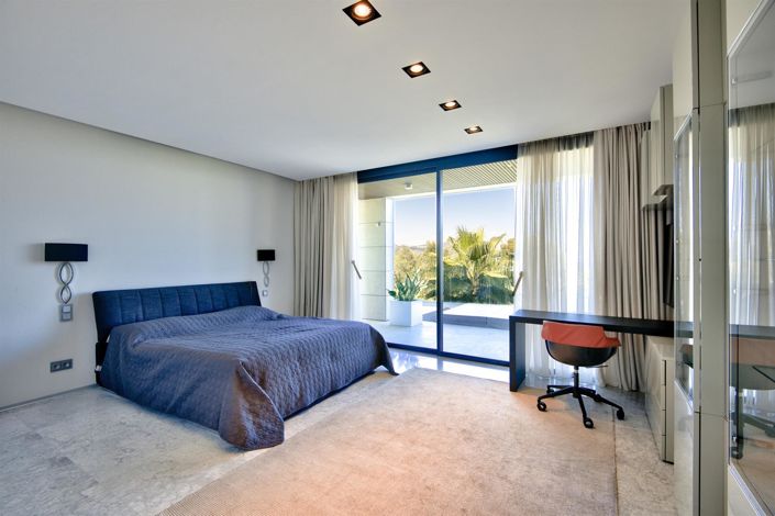 Image No.14-4 Bed House for sale