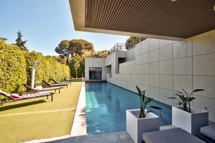 Image No.3-4 Bed House for sale