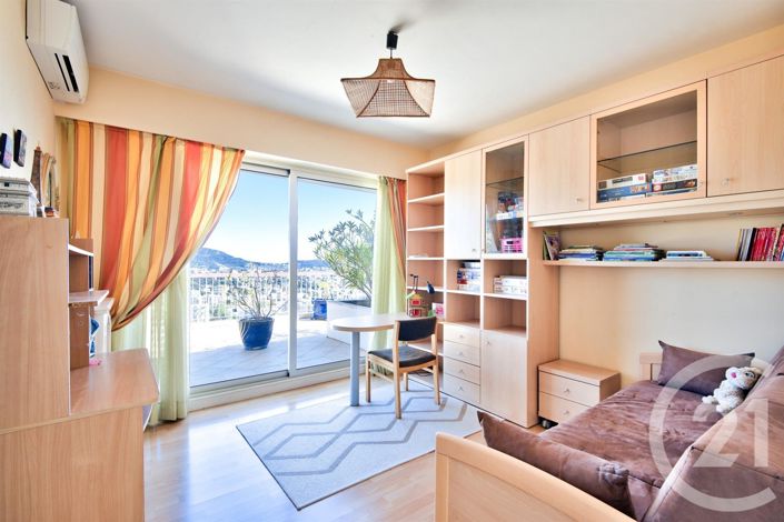 Image No.19-4 Bed Apartment for sale