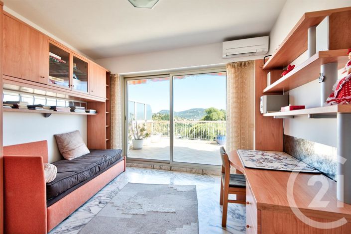 Image No.21-4 Bed Apartment for sale