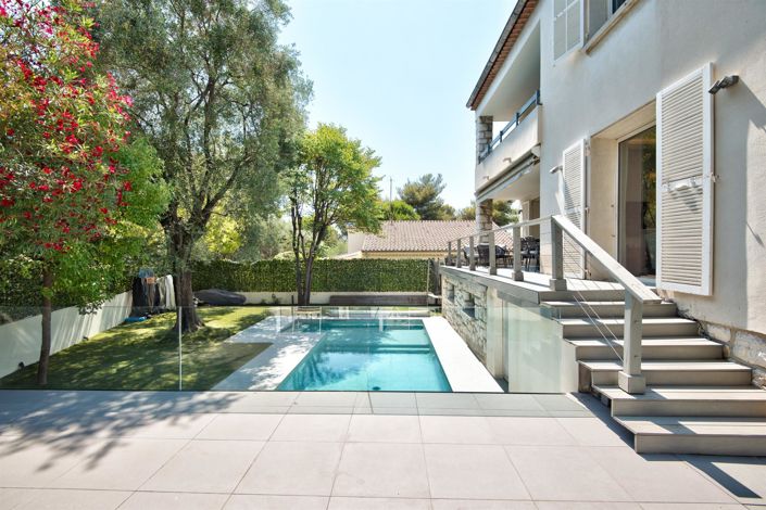 Image No.3-6 Bed House for sale