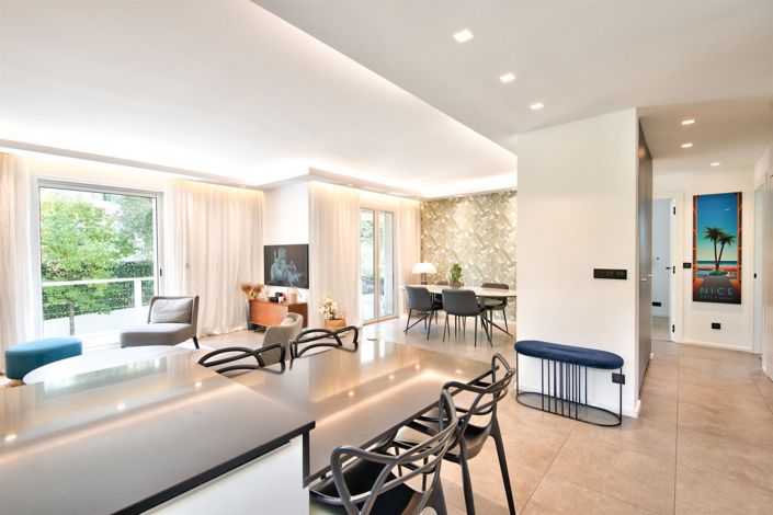 Image No.5-6 Bed House for sale