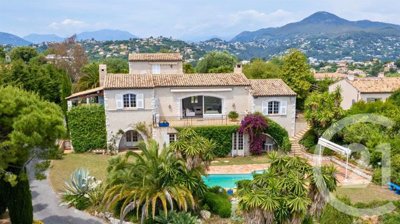 5 Bed House for sale