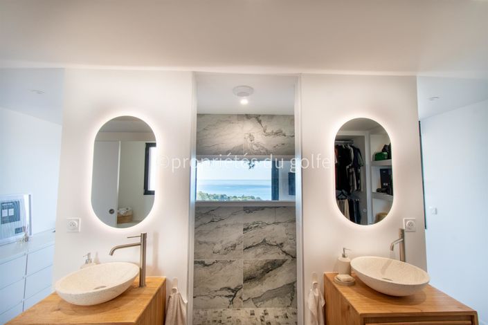 Image No.10-3 Bed House for sale