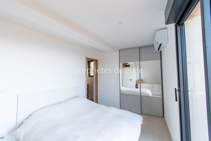 Image No.15-3 Bed House for sale