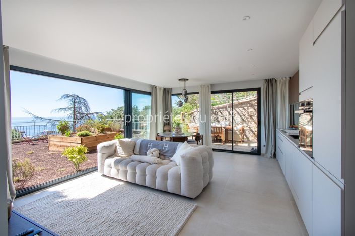 Image No.3-3 Bed House for sale