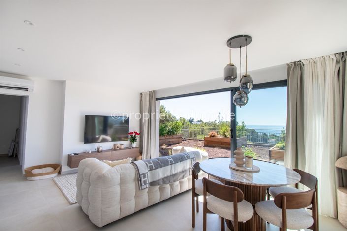 Image No.6-3 Bed House for sale