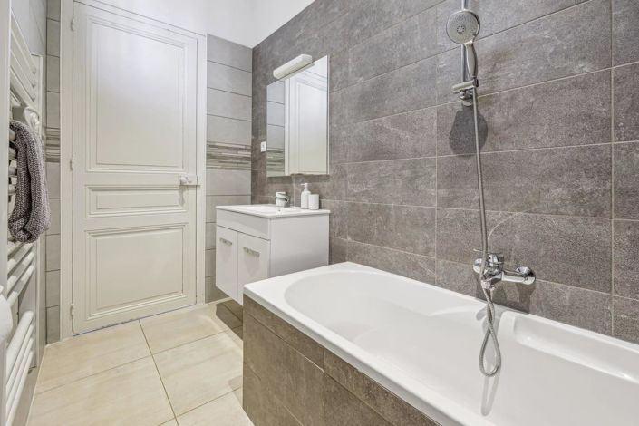 Image No.13-2 Bed Apartment for sale