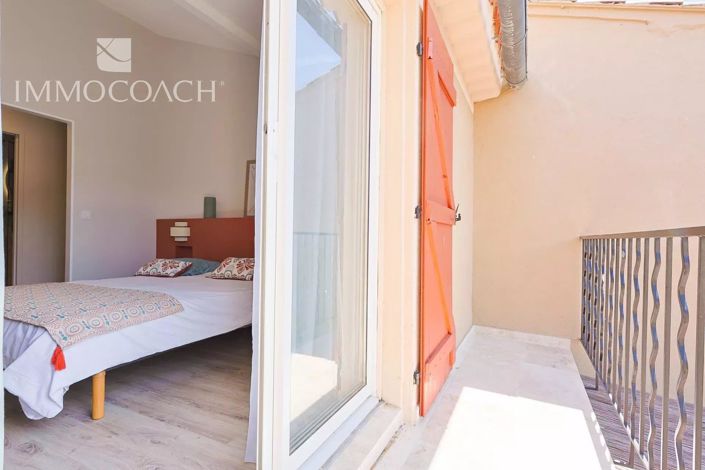 Image No.12-2 Bed House for sale