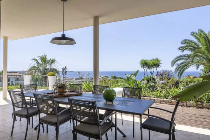 Image No.4-5 Bed House for sale