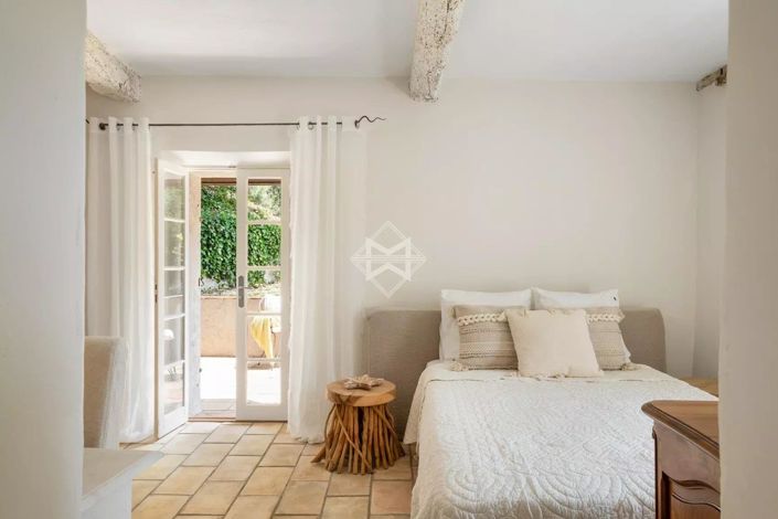 Image No.6-7 Bed House for sale