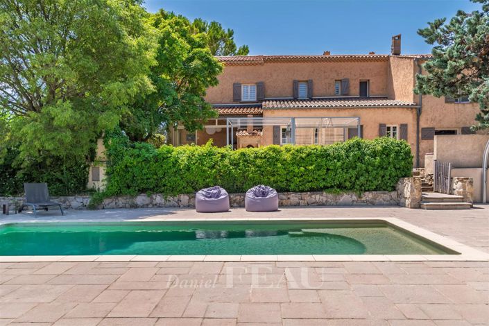 Image No.1-9 Bed House for sale