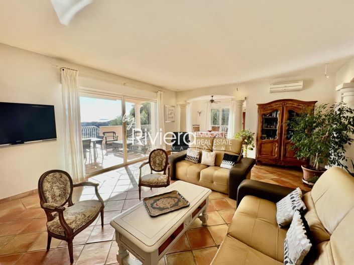 Image No.11-3 Bed House for sale