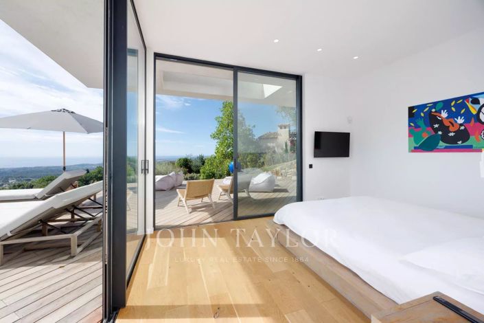 Image No.11-5 Bed House for sale