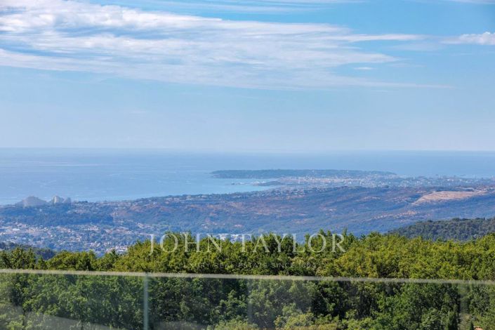 Image No.20-5 Bed House for sale