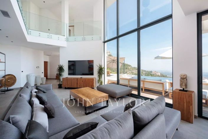 Image No.7-5 Bed House for sale