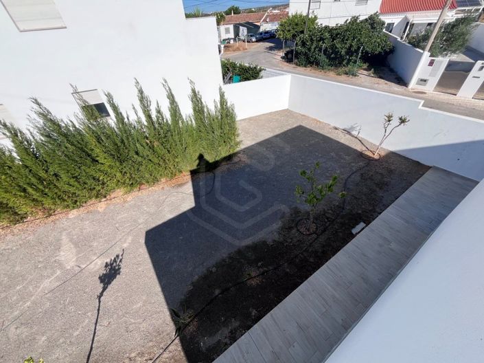 Image No.23-4 Bed House for sale