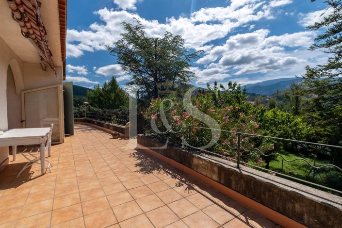 Image No.10-4 Bed House for sale