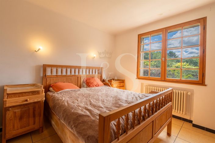 Image No.14-4 Bed House for sale