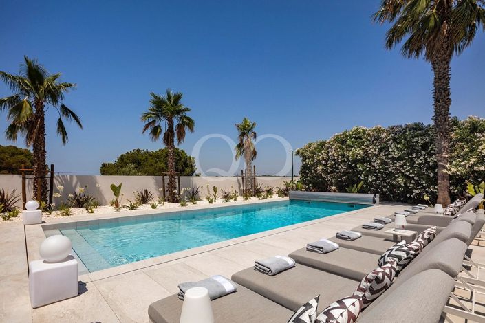 Image No.2-5 Bed House for sale